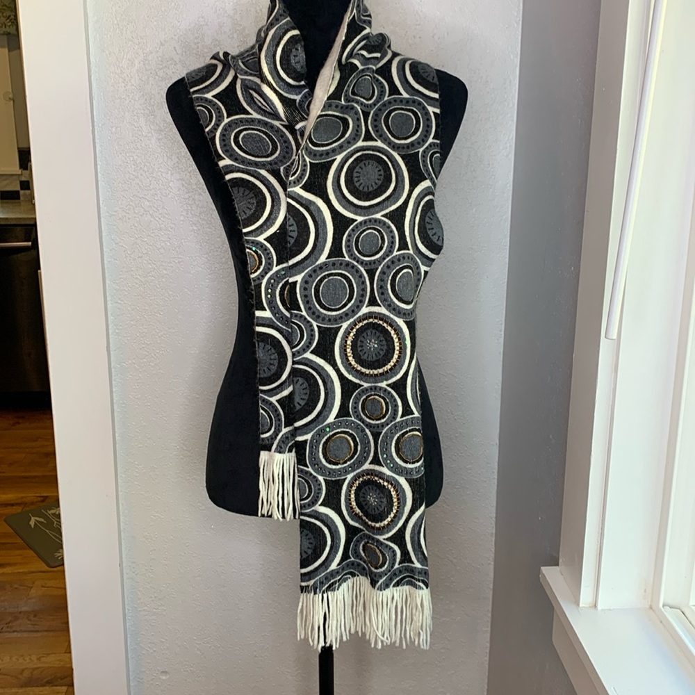 Anthropologie Echo knit beaded soft scarf fringe white grey black circle